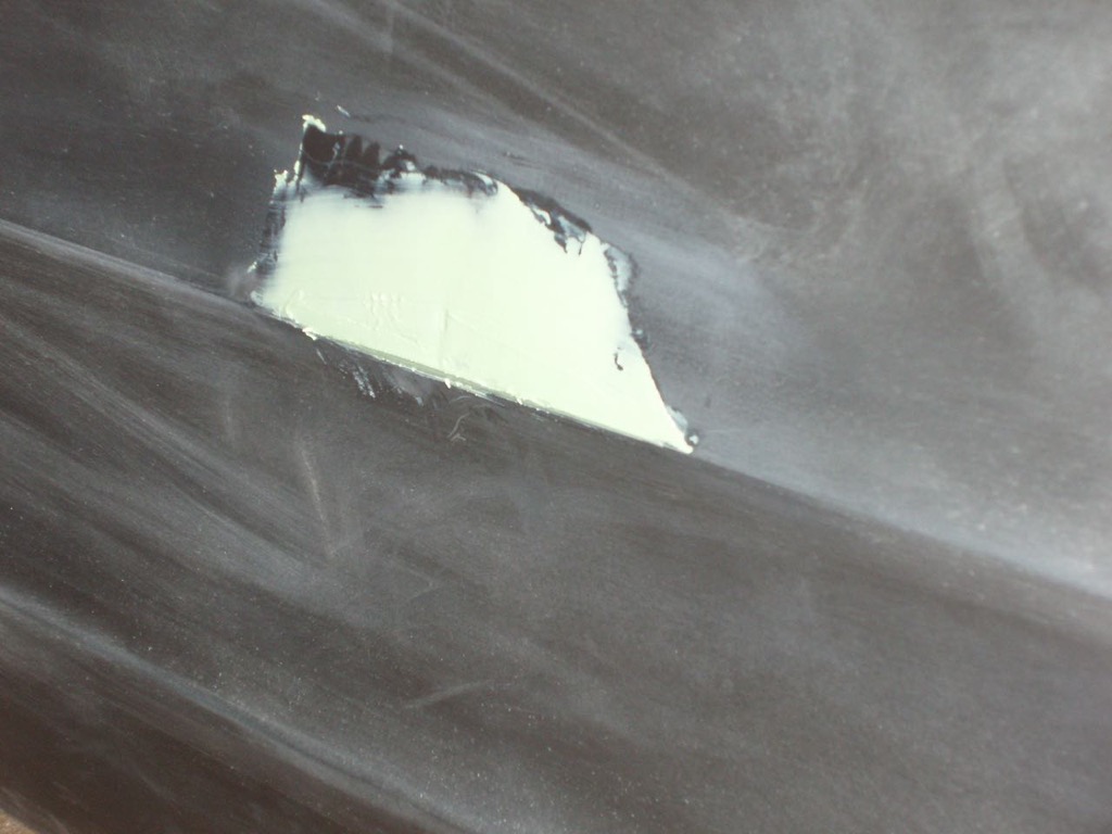 slight ding in door.jpg