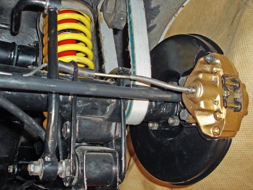 Right rear brake & axle.jpg