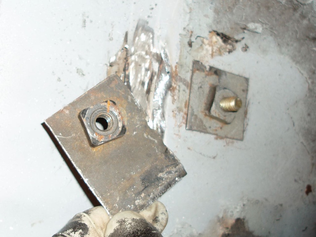 Upper Mount Plate - Rear anti-sway.jpg