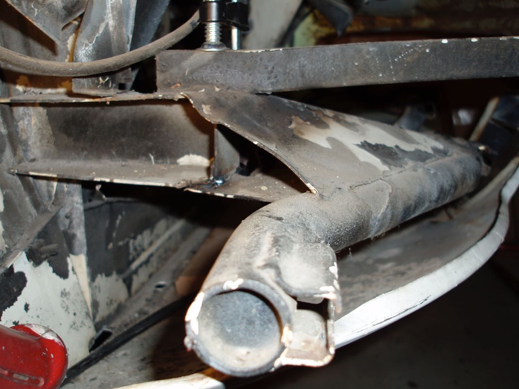 Welded broken Right SIde mount.jpg