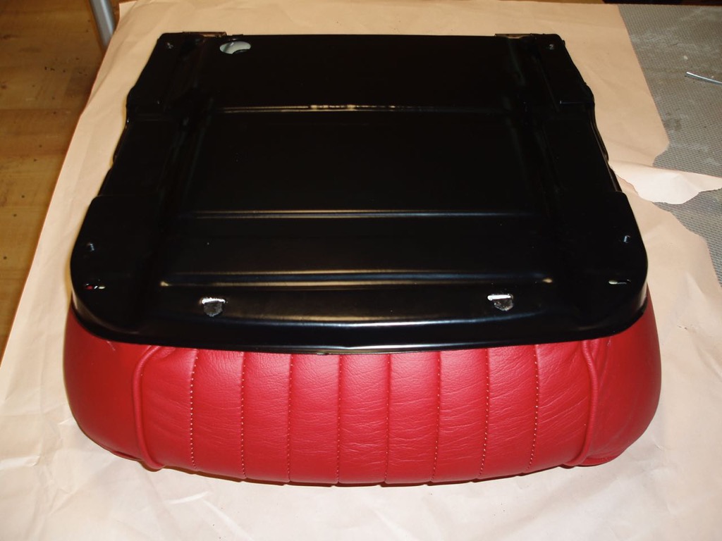Seat bottom assembled.jpg