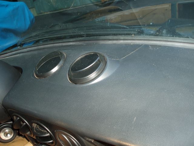 Dashboard crack.jpg